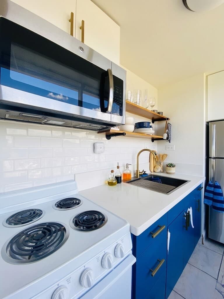 Condo in Honolulu · ★4.78 · 1 bedroom · 1 bed · 1 private bath - Photo 2