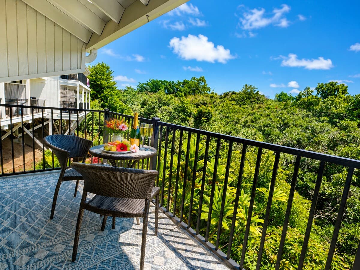 Condo in Princeville · ★4.99 · Studio · 1 bed · 1 bath - Photo 3