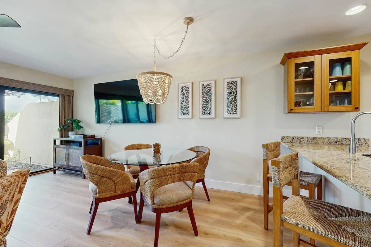 Condo in Kihei · ★4.57 · 1 bedroom · 2 beds · 2 shared baths - Photo 5