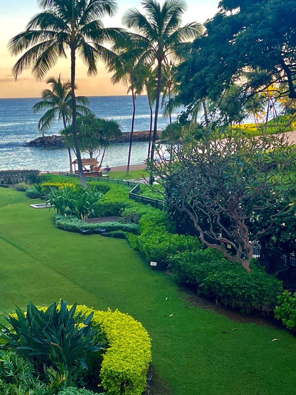 Condo in Kapolei · ★4.85 · 2 bedrooms · 4 beds · 2 private baths - Photo 2