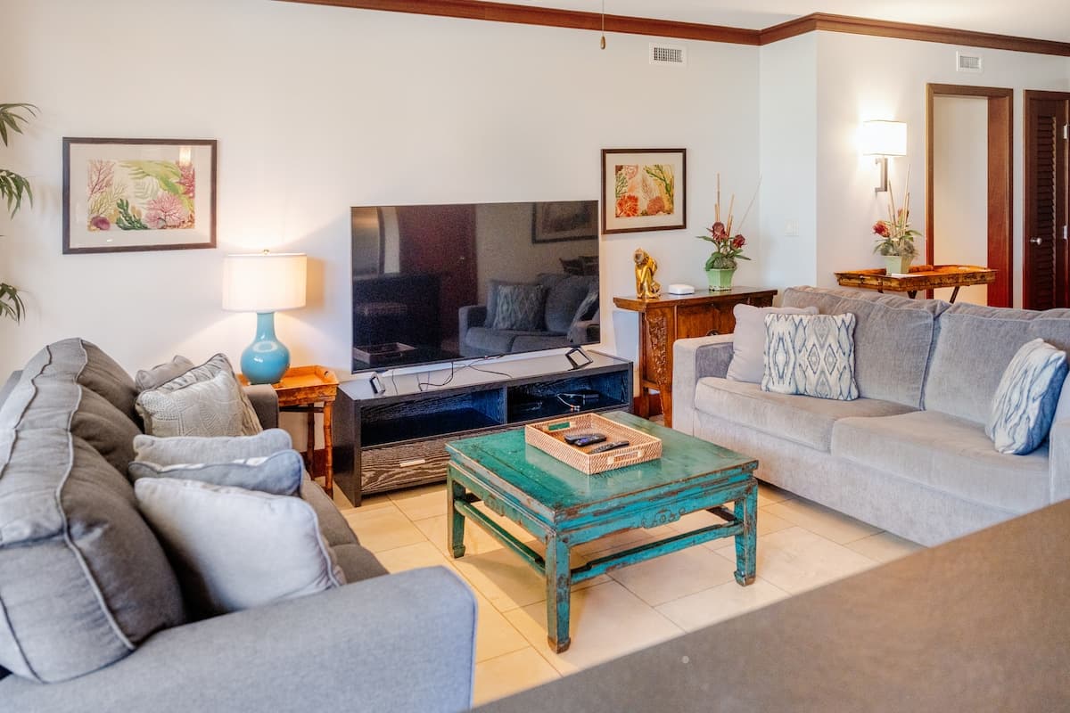 Condo in Kapolei · ★4.85 · 2 bedrooms · 4 beds · 2 private baths - Photo 3
