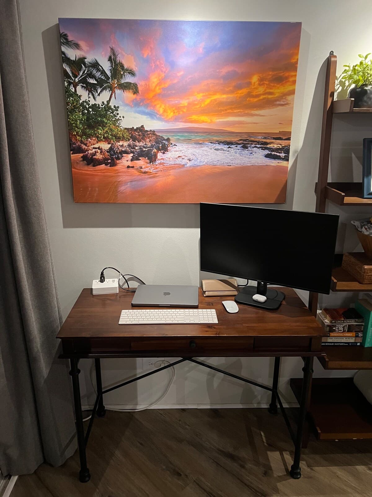 Condo in Honolulu · ★4.89 · 1 bedroom · 2 beds · 1 private bath - Photo 4