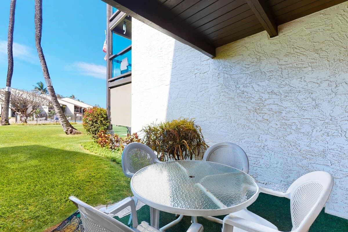 Condo in Kihei · ★4.0 · 1 bedroom · 2 beds · 1 shared bath - Photo 3