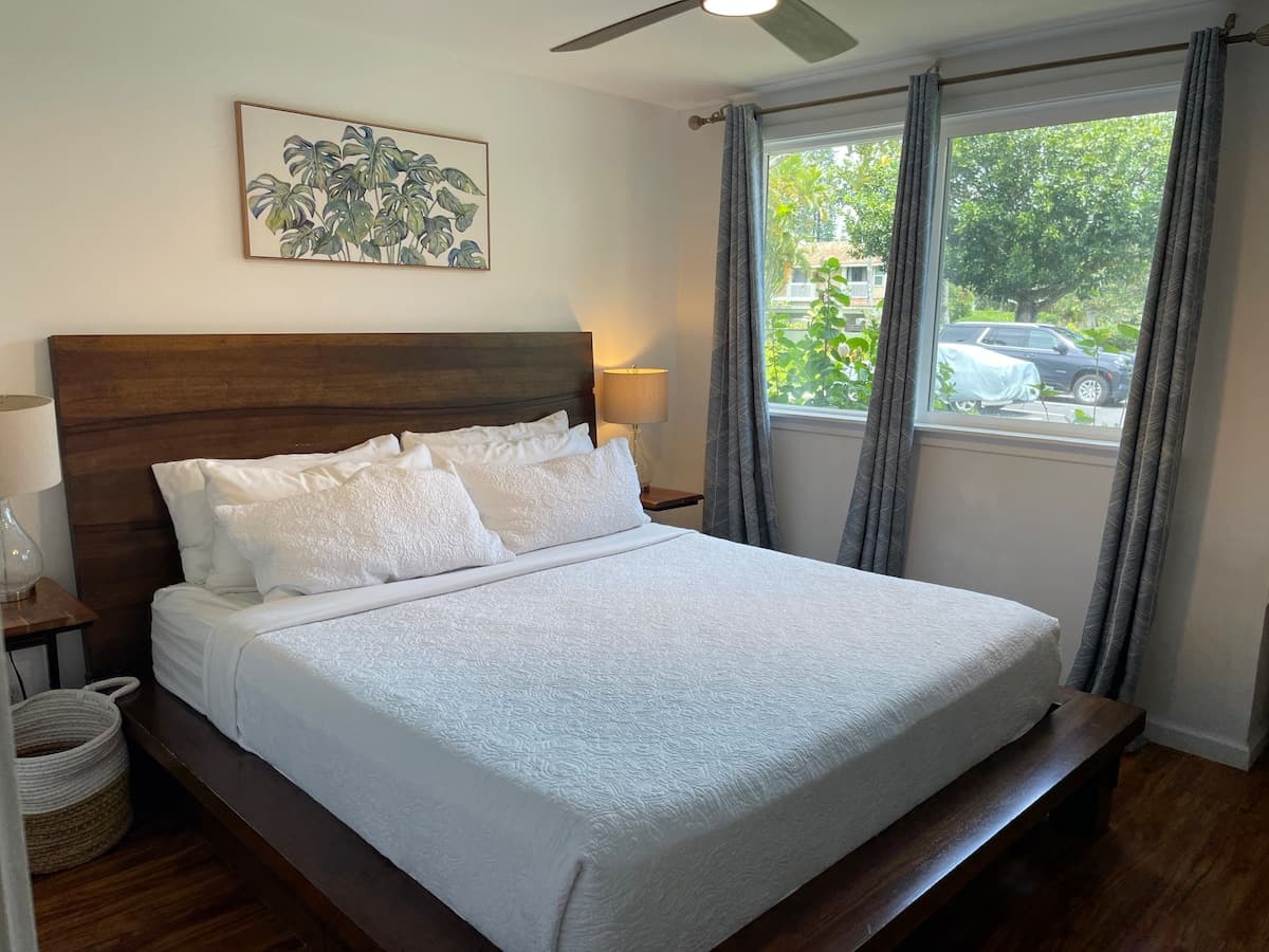 Condo in Kahuku · ★4.94 · 2 bedrooms · 2 beds · 1 bath - Photo 4