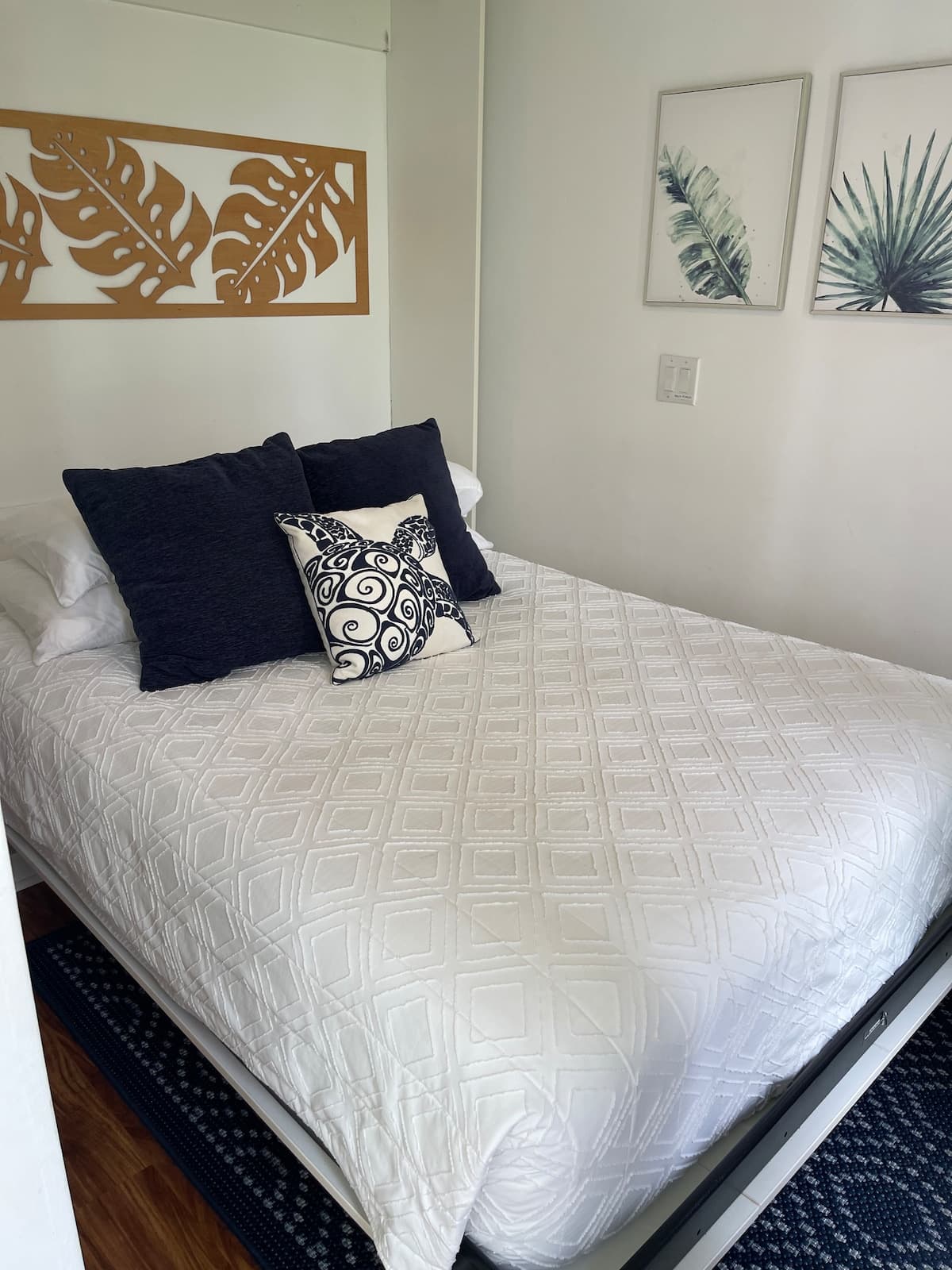 Condo in Kahuku · ★4.94 · 2 bedrooms · 2 beds · 1 bath - Photo 5