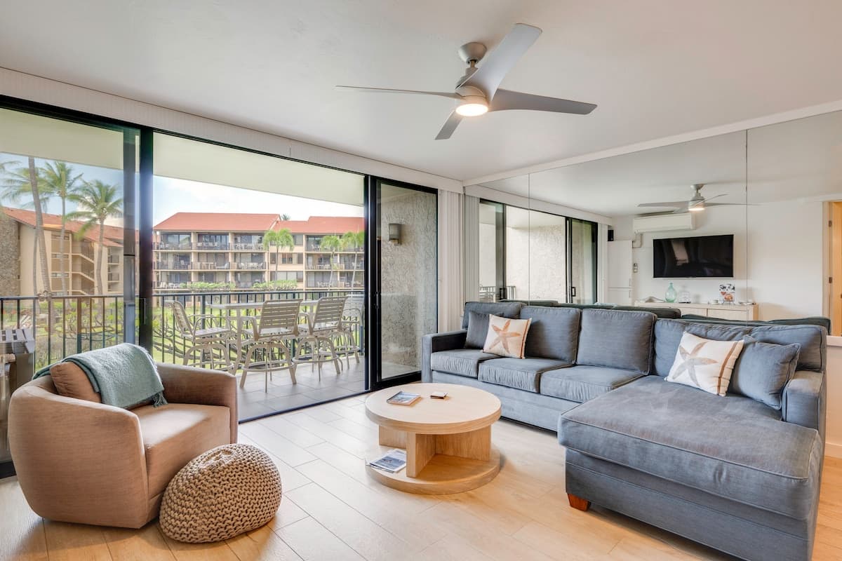 Condo in Lahaina · ★4.92 · 2 bedrooms · 4 beds · 2 baths - Photo 3