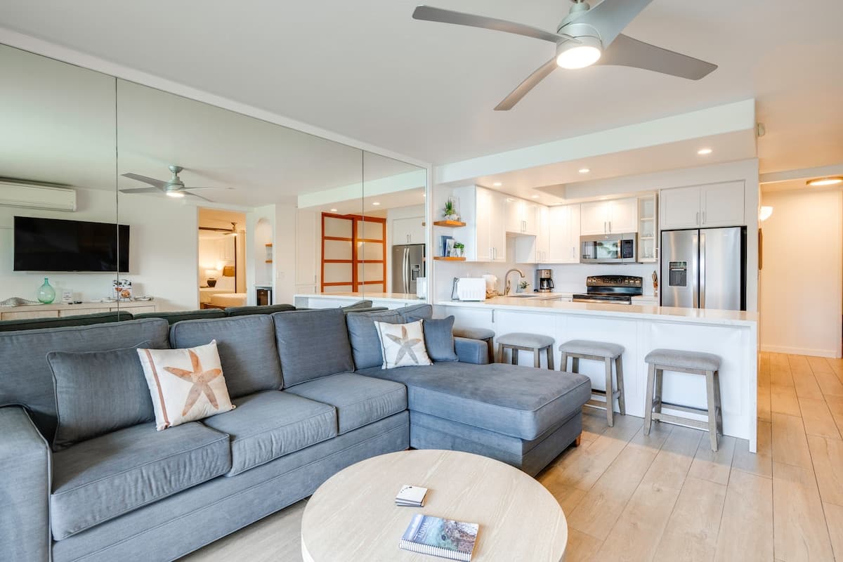 Condo in Lahaina · ★4.92 · 2 bedrooms · 4 beds · 2 baths - Photo 4