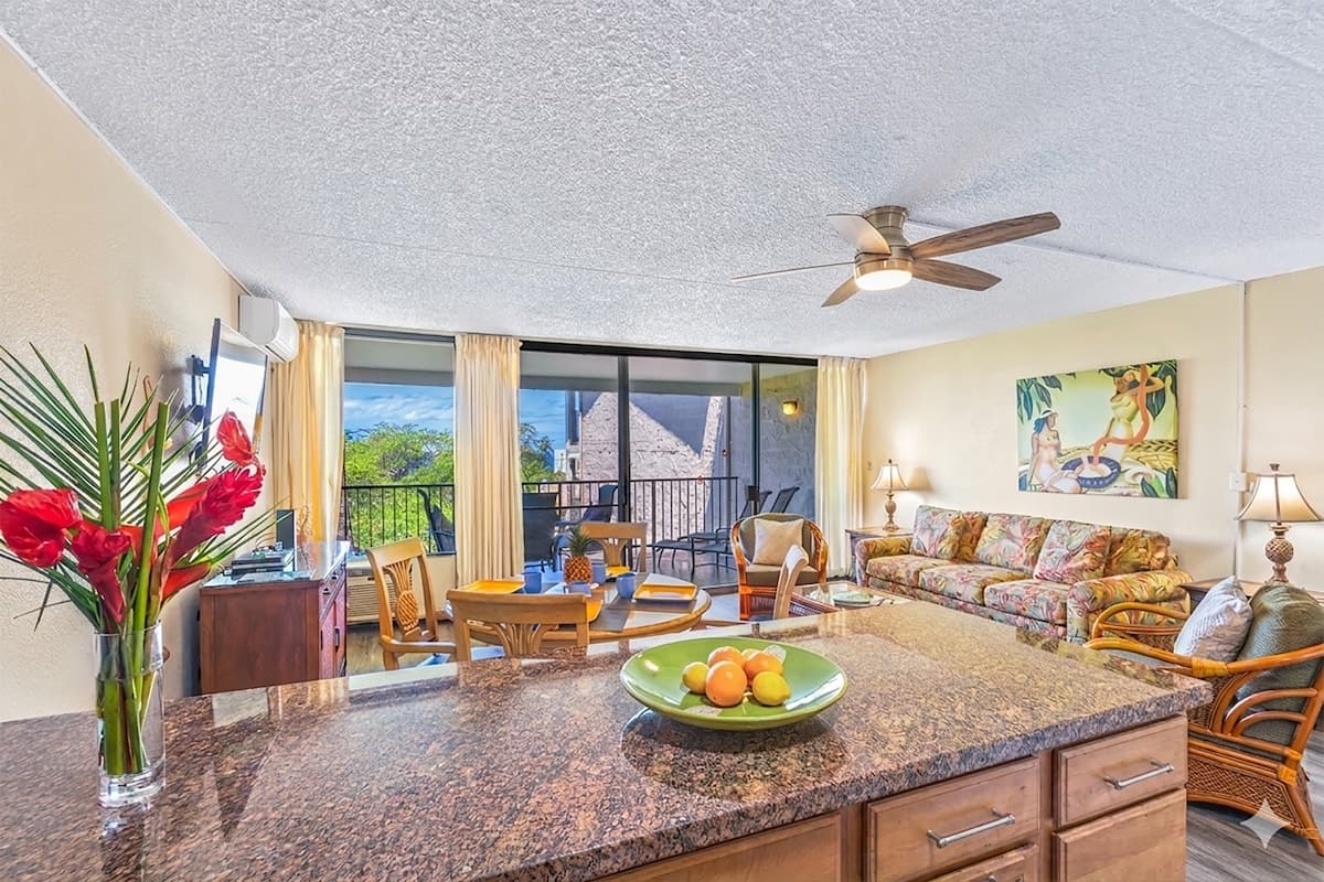 Condo in Kihei · ★4.79 · 1 bedroom · 2 beds · 1 bath - Photo 3