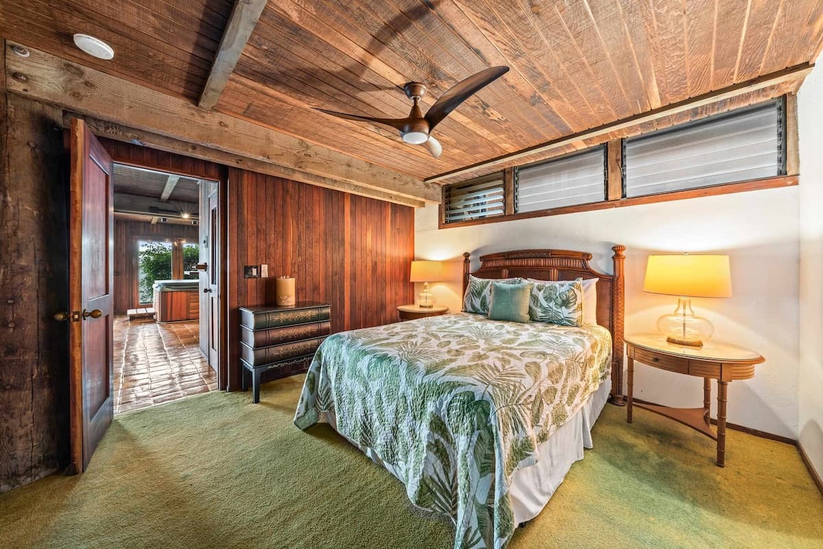 Home in Lahaina · ★4.83 · 5 bedrooms · 5 beds · 4 baths - Photo 3