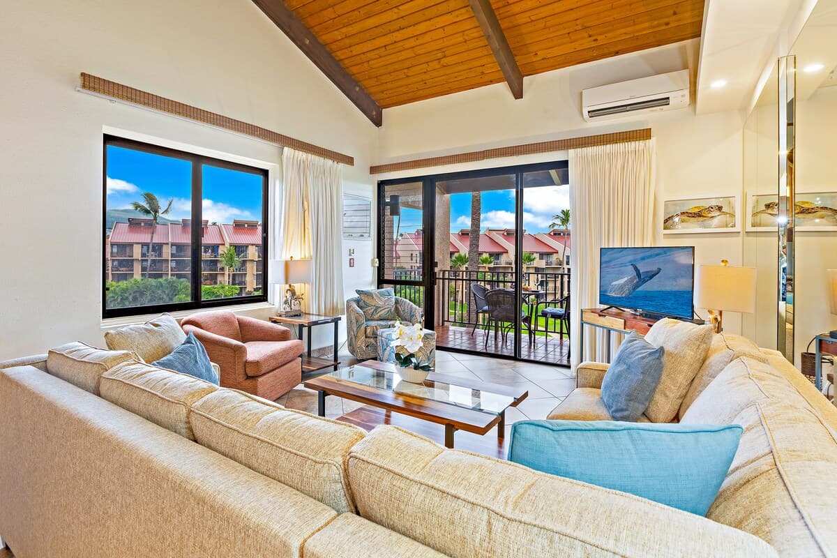 Condo in Kihei · ★4.84 · 2 bedrooms · 4 beds · 2 private baths - Photo 5