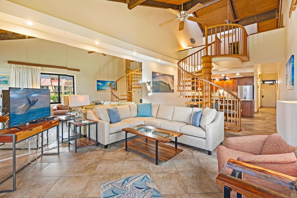 Condo in Kihei · ★4.84 · 2 bedrooms · 4 beds · 2 private baths - Photo 3