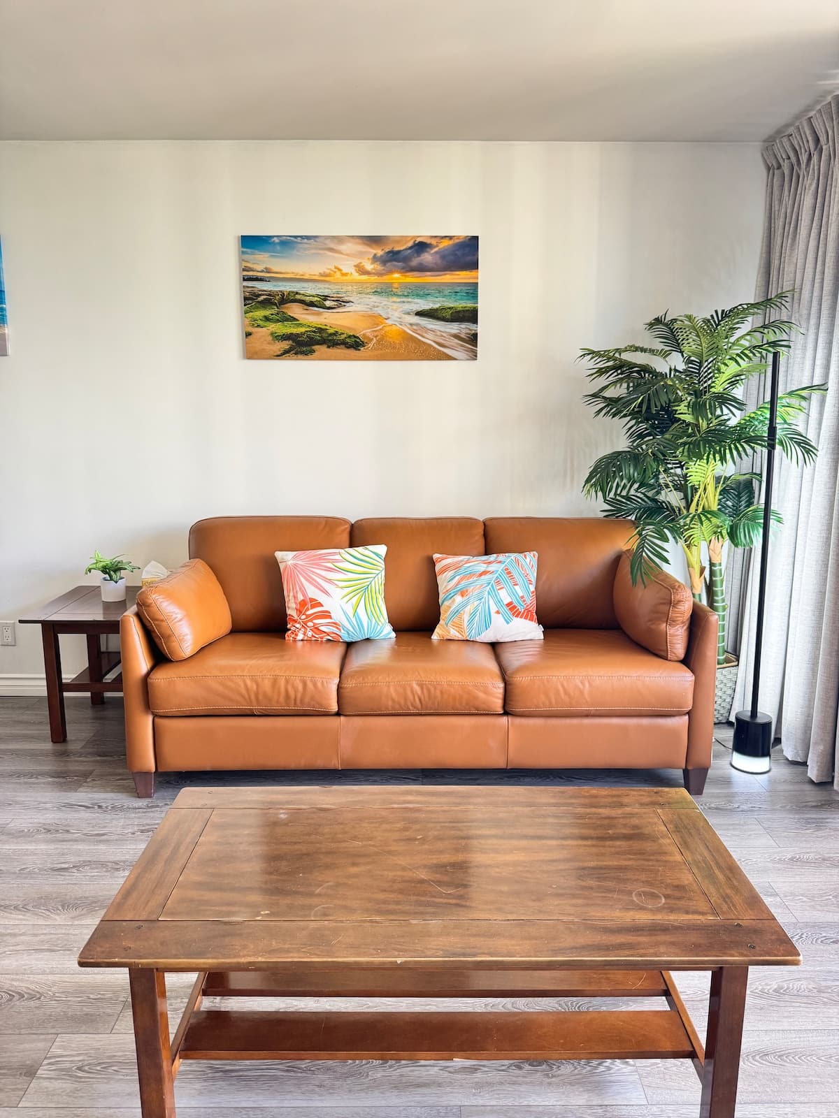 Condo in Honolulu · ★4.84 · 1 bedroom · 2 beds · 1 private bath - Photo 5