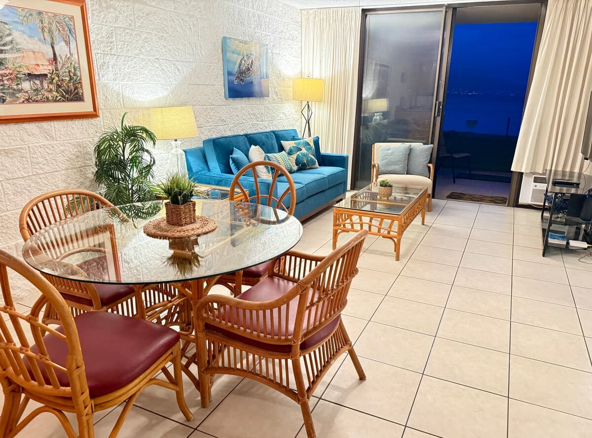 Condo in Wailuku · ★4.94 · 2 bedrooms · 3 beds · 2 baths - Photo 2