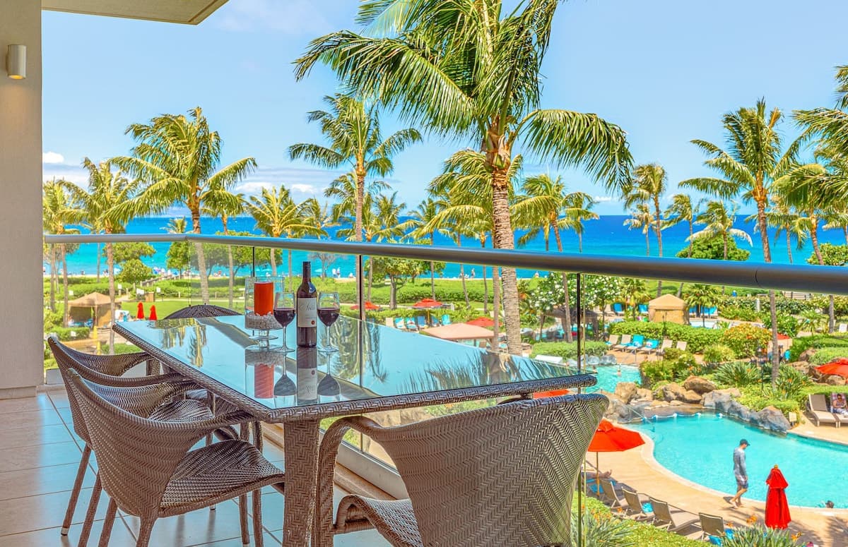Condo in Lahaina · ★5.0 · 2 bedrooms · 3 beds · 2 baths - Photo 1
