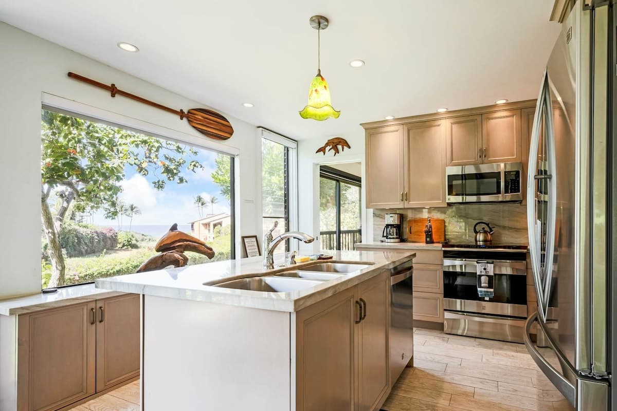 Condo in Kihei · ★4.92 · 2 bedrooms · 3 beds · 2 shared baths - Photo 3