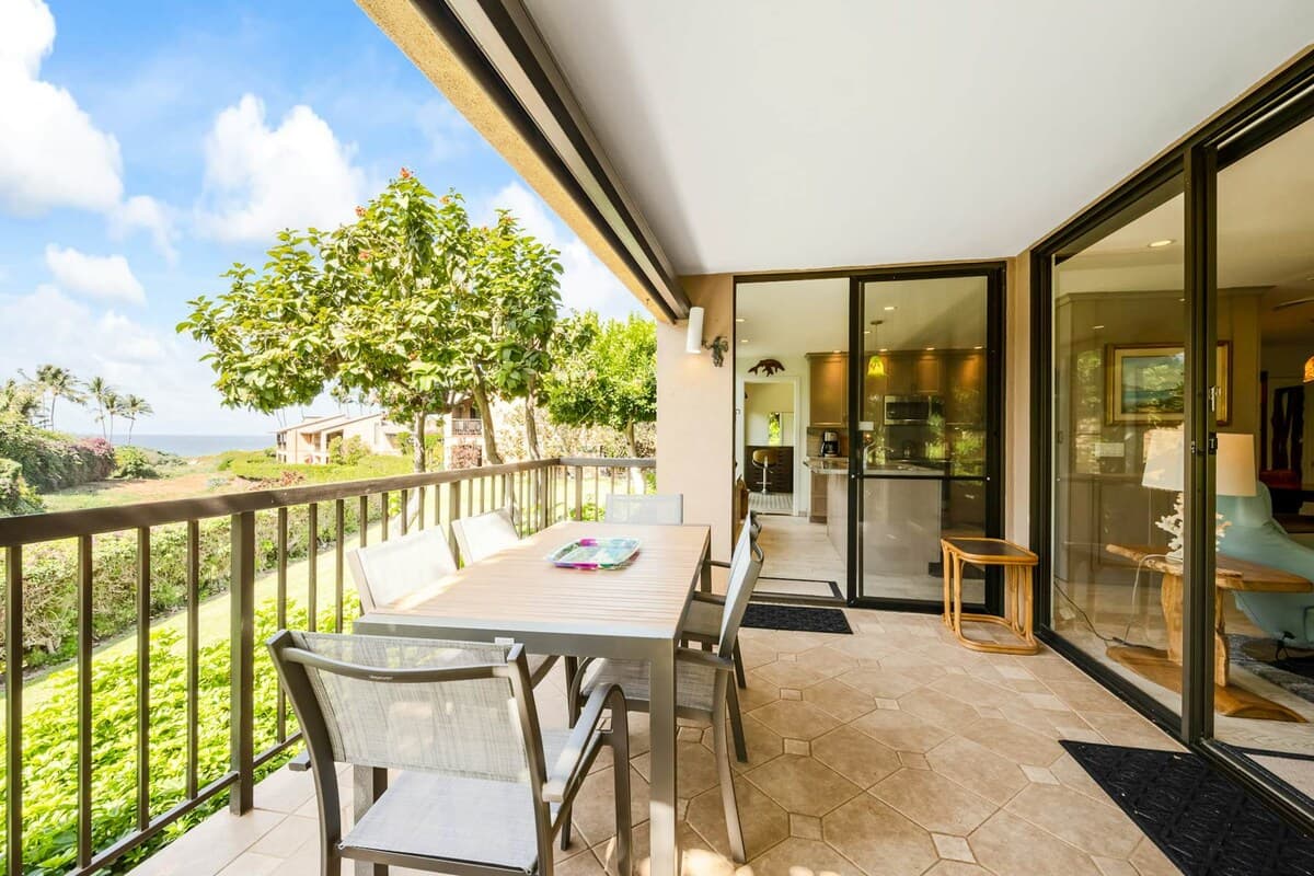 Condo in Kihei · ★4.92 · 2 bedrooms · 3 beds · 2 shared baths - Photo 2