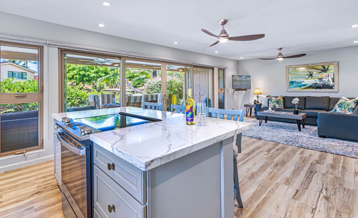 Townhouse in Lahaina · ★5.0 · 3 bedrooms · 4 beds · 3 baths - Photo 2