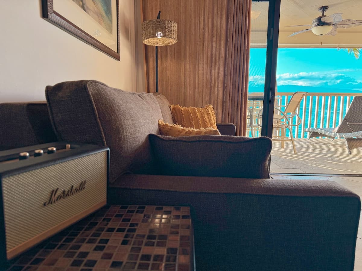 Condo in Lahaina · ★4.94 · Studio · 1 bed · 1 bath - Photo 2