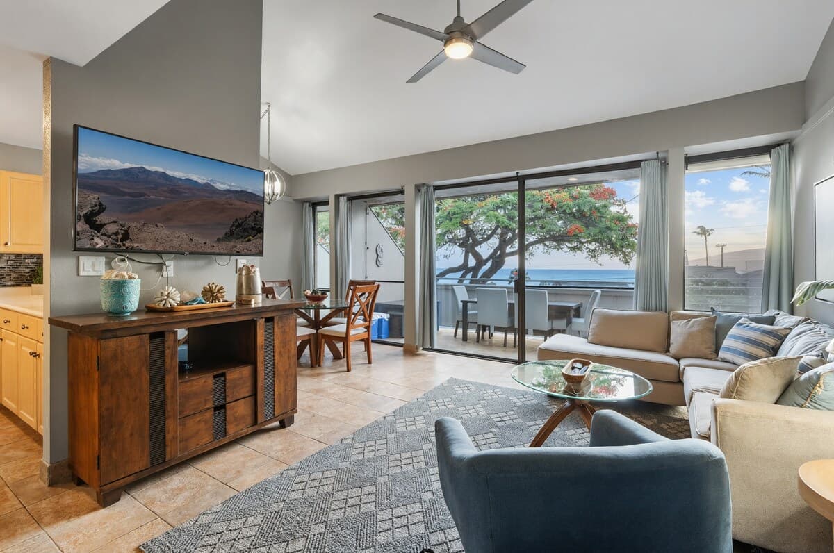 Condo in Kihei · ★4.93 · 2 bedrooms · 3 beds · 1 bath - Photo 4