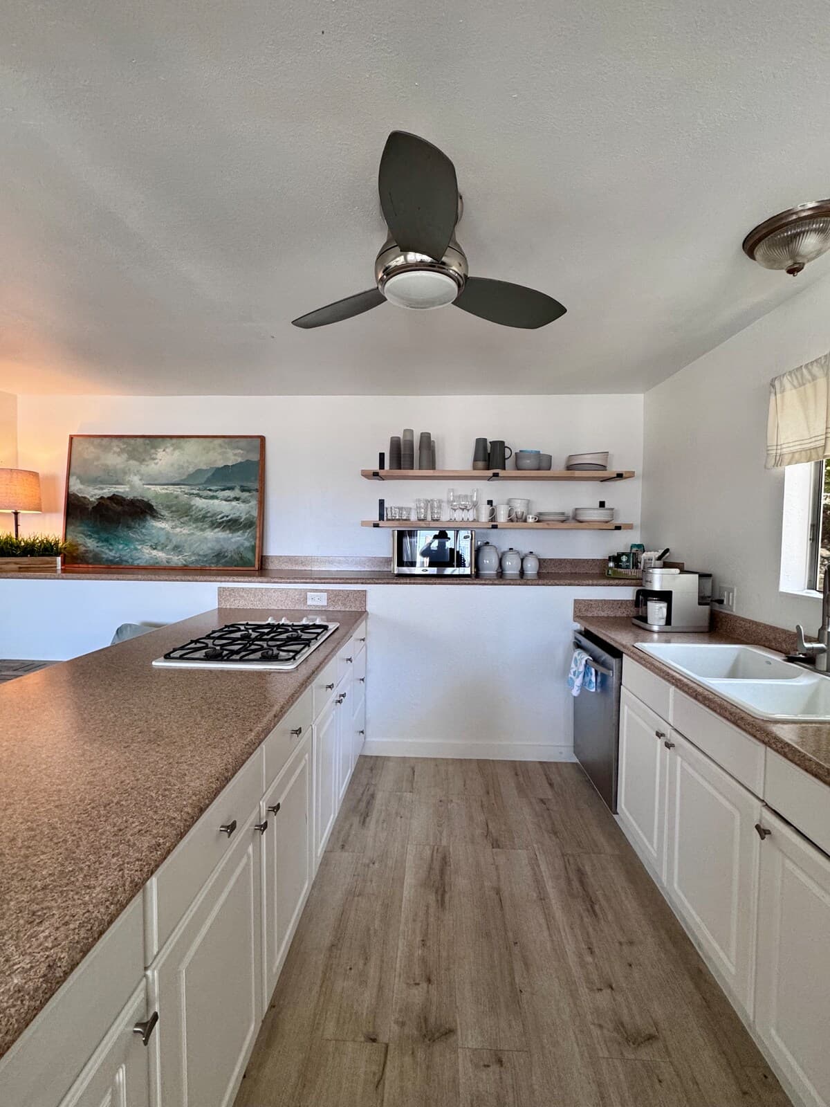 Home in Kailua-Kona · ★4.98 · 2 bedrooms · 2 beds · 1 bath - Photo 4