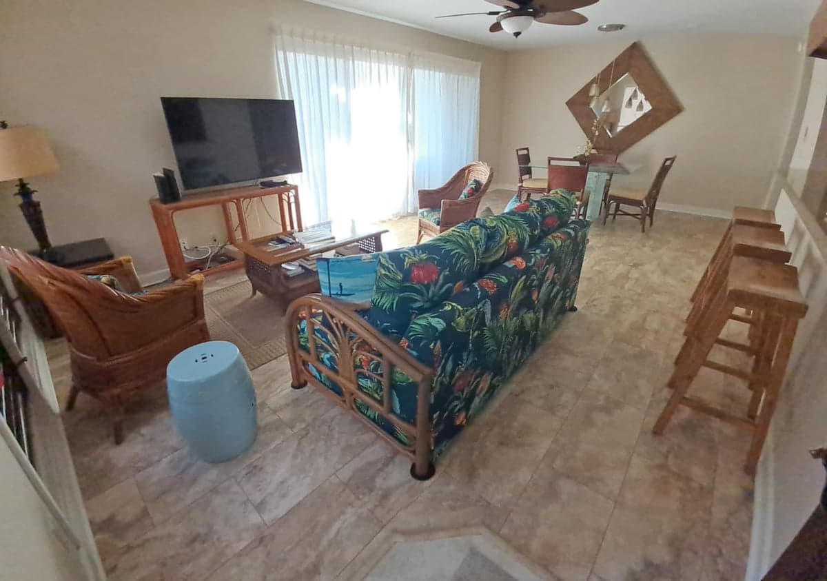 Condo in Kailua-Kona · ★4.92 · 1 bedroom · 2 beds · 2 baths - Photo 1