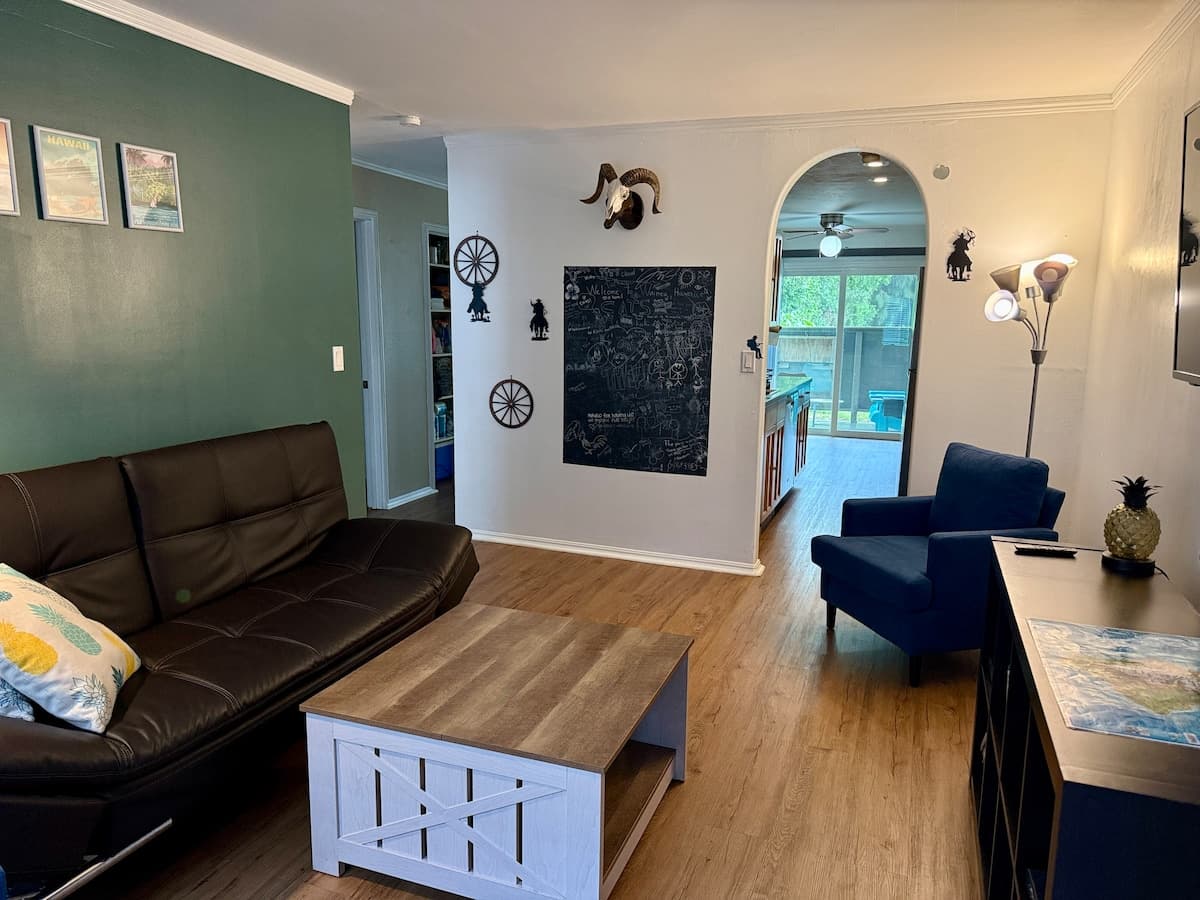 Condo in Waimea · ★4.9 · 2 bedrooms · 2 beds · 1 bath - Photo 2