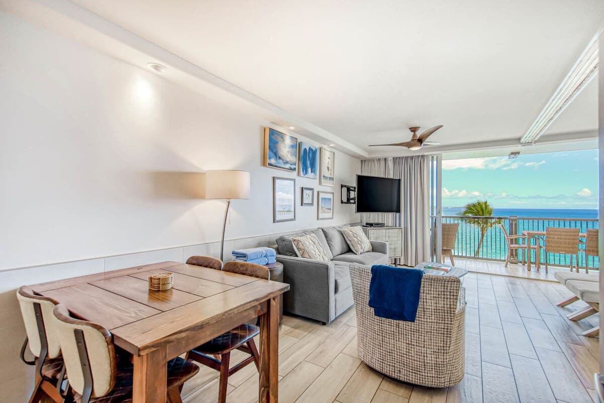 Condo in Kihei · ★4.7 · 2 bedrooms · 3 beds · 2 shared baths - Photo 2