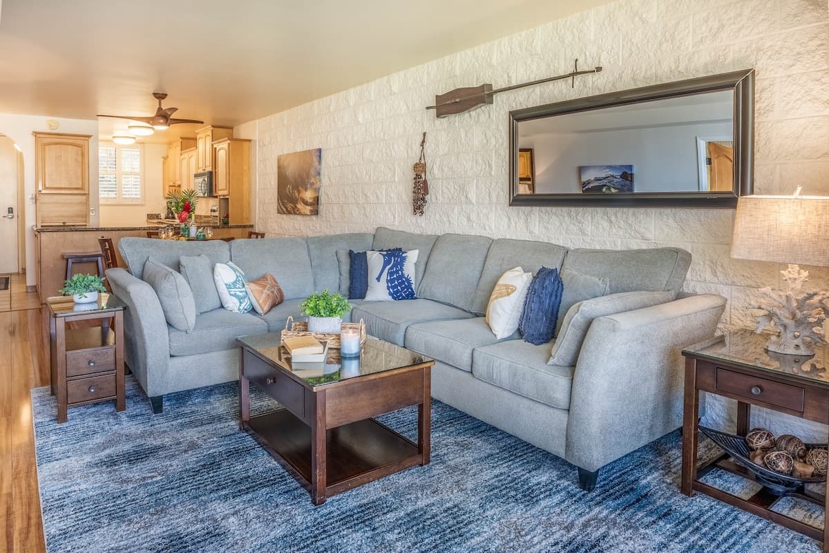 Condo in Wailuku · ★4.83 · 2 bedrooms · 4 beds · 2 private baths - Photo 5