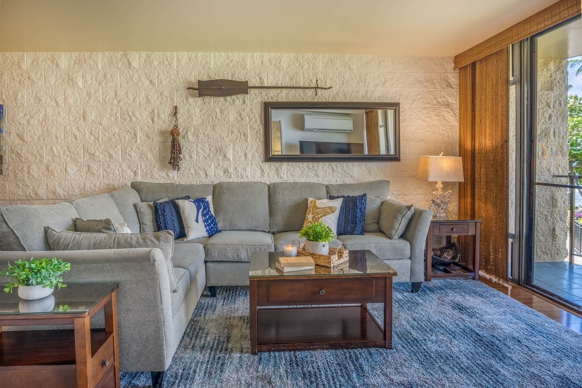Condo in Wailuku · ★4.83 · 2 bedrooms · 4 beds · 2 private baths - Photo 4