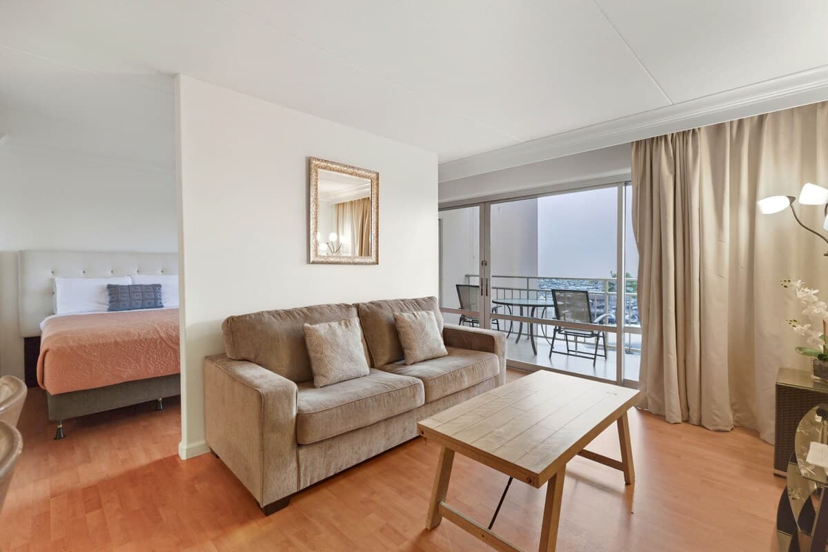 Condo in Honolulu · ★4.72 · 1 bedroom · 2 beds · 1 private bath - Photo 5