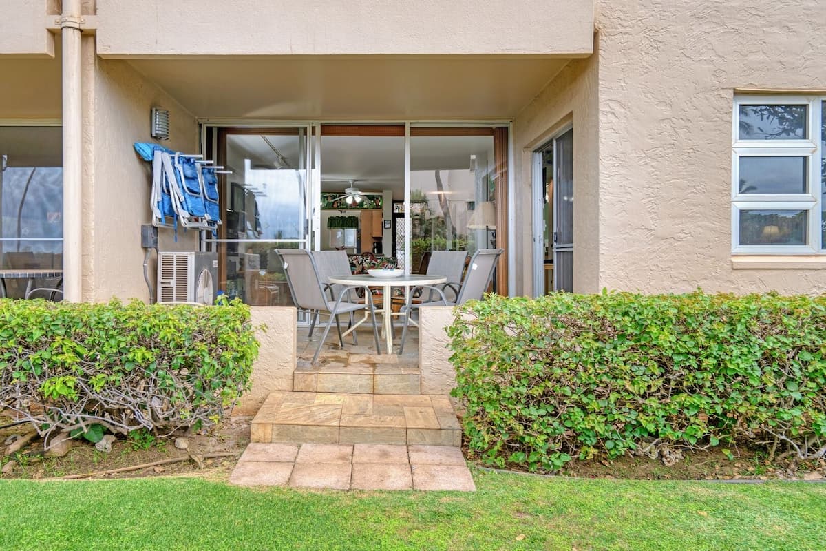 Condo in Kihei · ★4.46 · 2 bedrooms · 3 beds · 2 baths - Photo 3