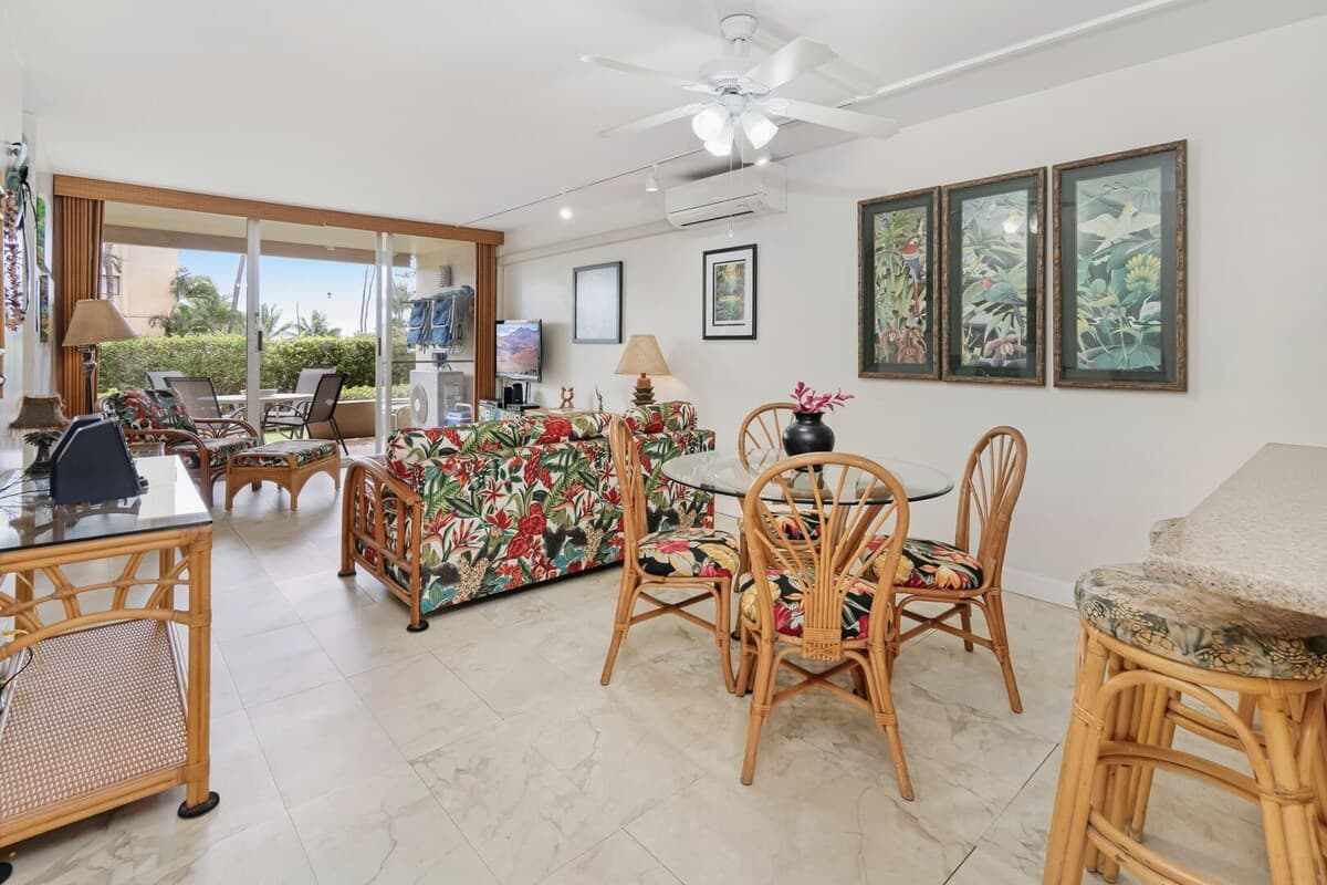 Condo in Kihei · ★4.46 · 2 bedrooms · 3 beds · 2 baths - Photo 2