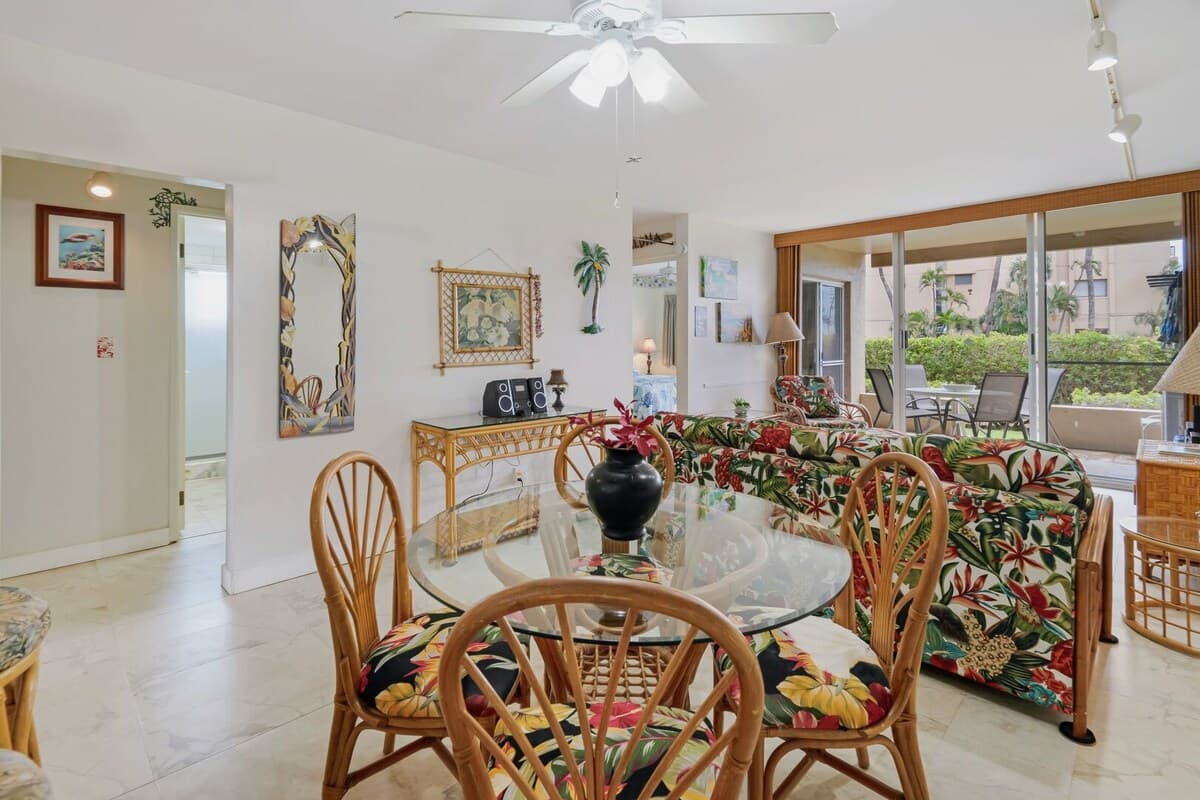 Condo in Kihei · ★4.46 · 2 bedrooms · 3 beds · 2 baths - Photo 5