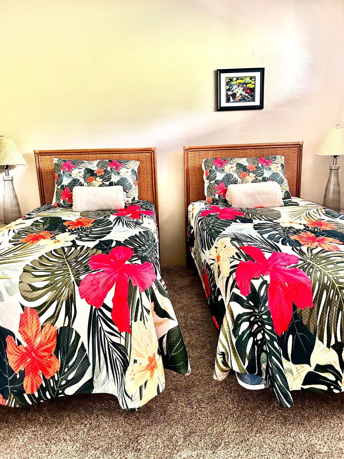 Condo in Kailua-Kona · ★4.99 · 2 bedrooms · 4 beds · 2 private baths - Photo 2