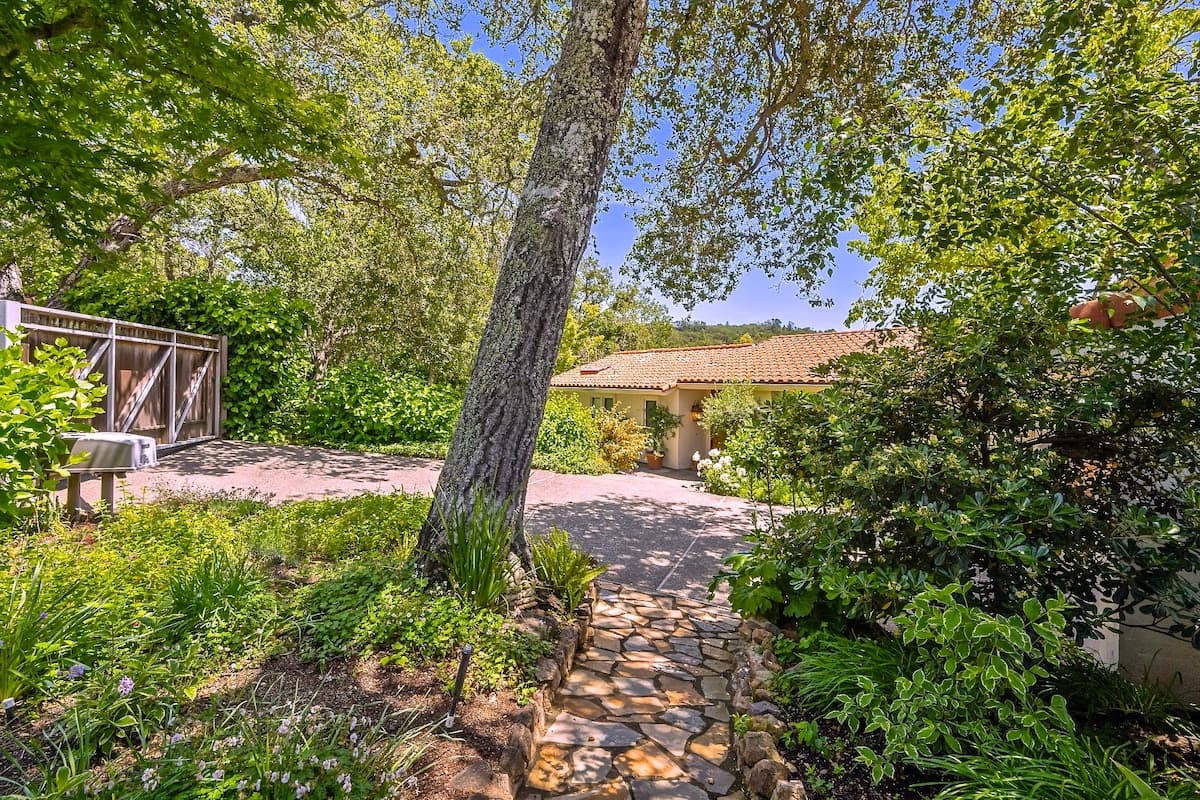 Villa Serena Sonoma Valley Views & Pool Oasis - Photo 2