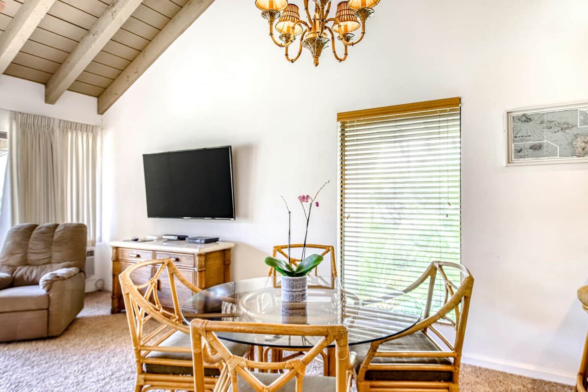 Condo in Kihei · ★4.84 · 2 bedrooms · 2 beds · 2 shared baths - Photo 4