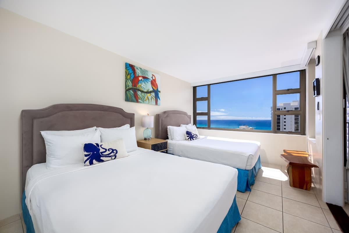 Condo in Honolulu · ★4.9 · 1 bedroom · 3 beds · 1 private bath - Photo 1