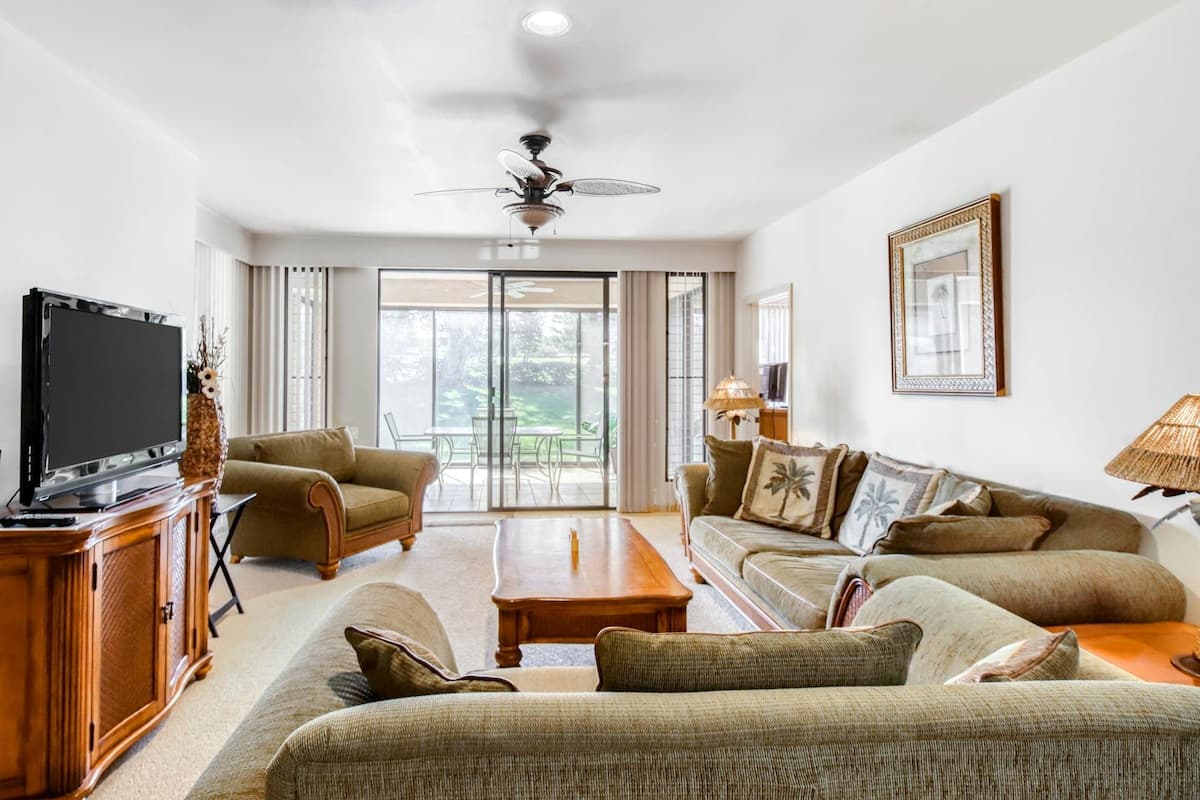 Condo in Waikoloa Village · ★4.11 · 2 bedrooms · 3 beds · 2.5 shared baths - Photo 4