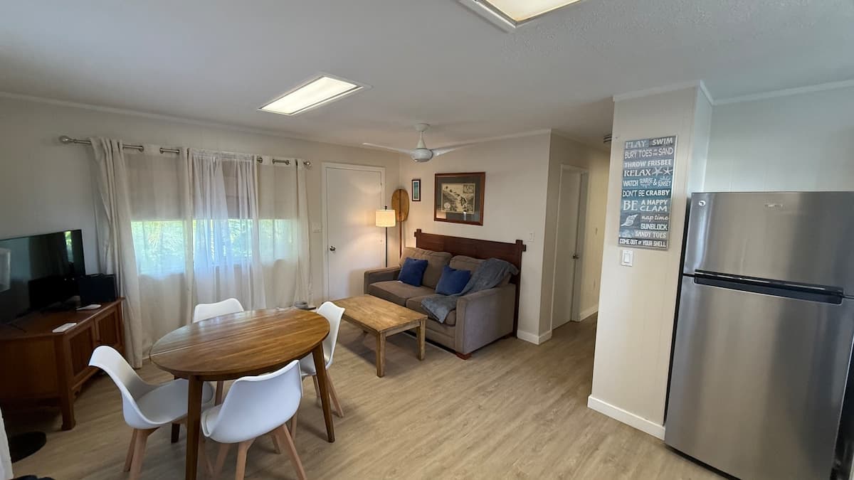 Home in Paia · ★4.68 · 2 bedrooms · 2 beds · 1 bath - Photo 2