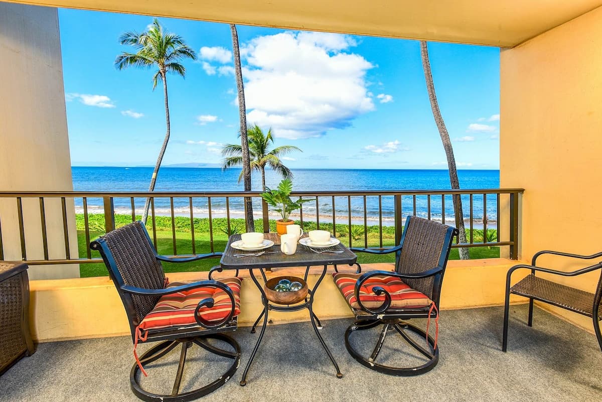 Condo in Kihei · ★4.9 · 1 bedroom · 2 beds · 1 shared bath - Photo 1