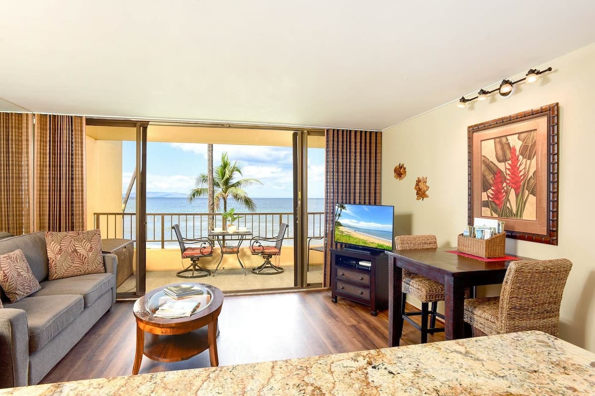 Condo in Kihei · ★4.9 · 1 bedroom · 2 beds · 1 shared bath - Photo 4