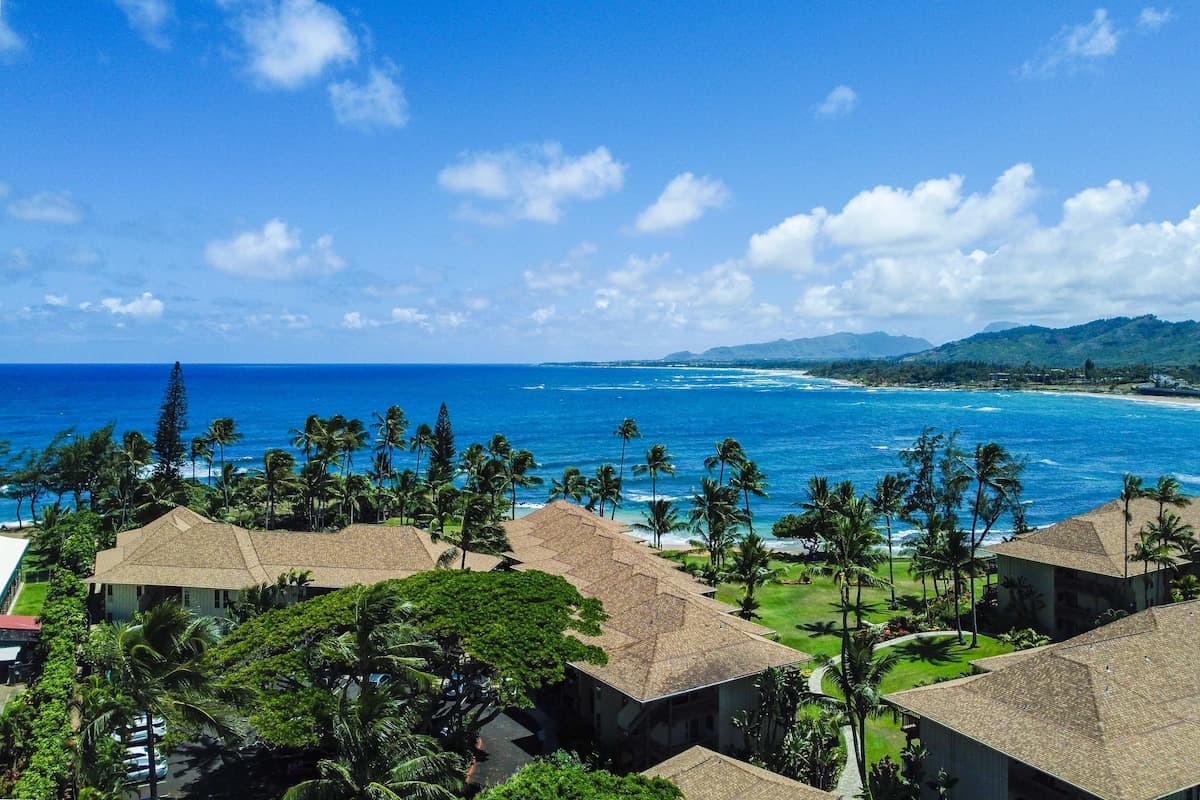 Condo in Kapaa · ★4.6 · 1 bedroom · 2 beds · 1.5 shared baths - Photo 2