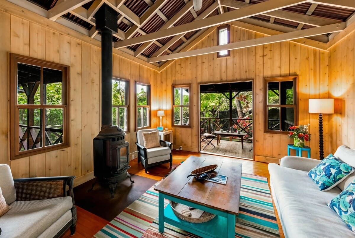 Home in Pahoa · ★4.94 · 2 bedrooms · 2 beds · 2 baths - Photo 3