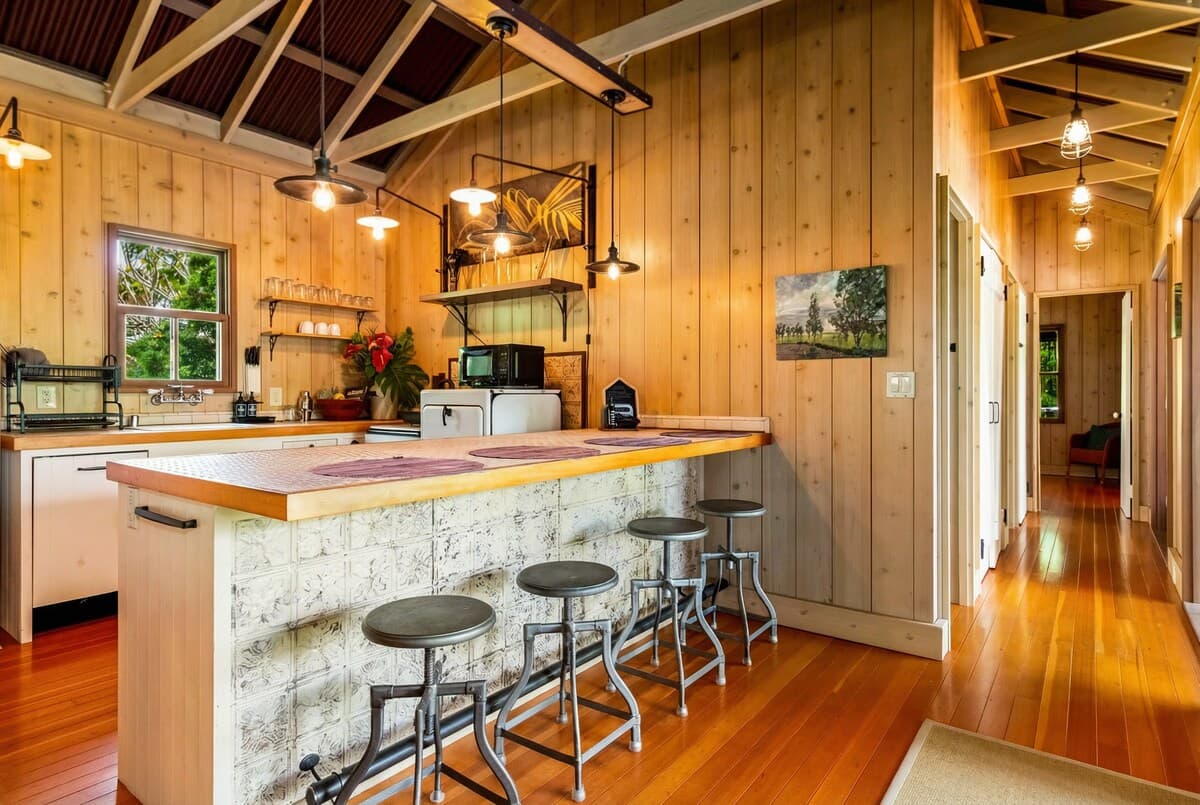 Home in Pahoa · ★4.94 · 2 bedrooms · 2 beds · 2 baths - Photo 5