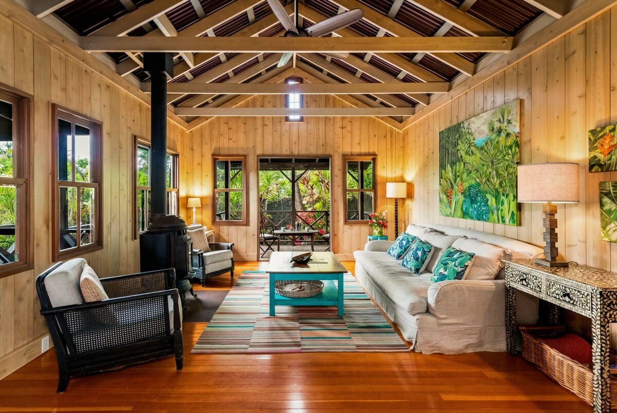 Home in Pahoa · ★4.94 · 2 bedrooms · 2 beds · 2 baths - Photo 2