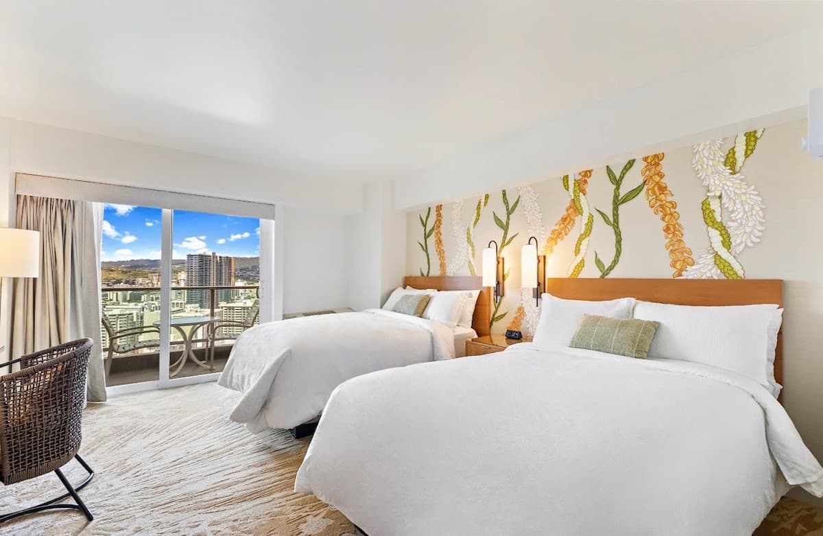 Condo in Honolulu · ★4.95 · Studio · 2 beds · 1 private bath - Photo 1
