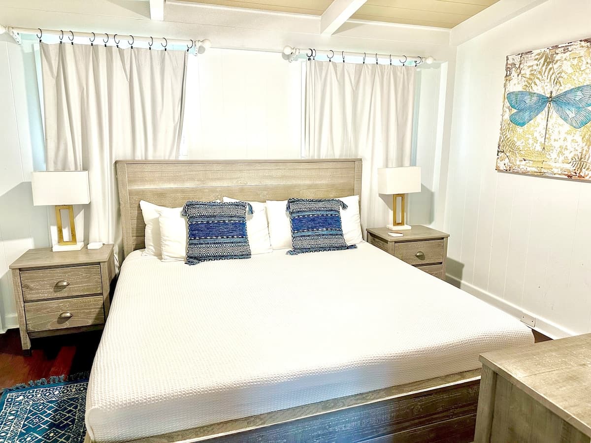 Home in Koloa · ★4.81 · 3 bedrooms · 5 beds · 2 private baths - Photo 3