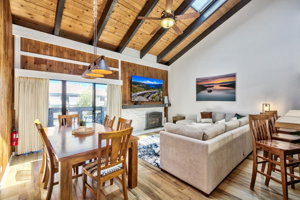 New 2024 Remodel, PS5, 85 TV, Beach Access - Photo 5