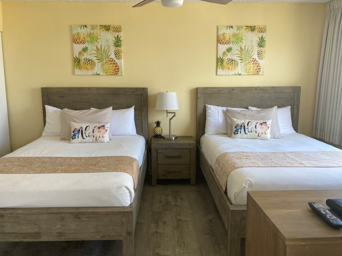 Lovely 1 bedroom w/ocean view, AC & Free Parking - Photo 1