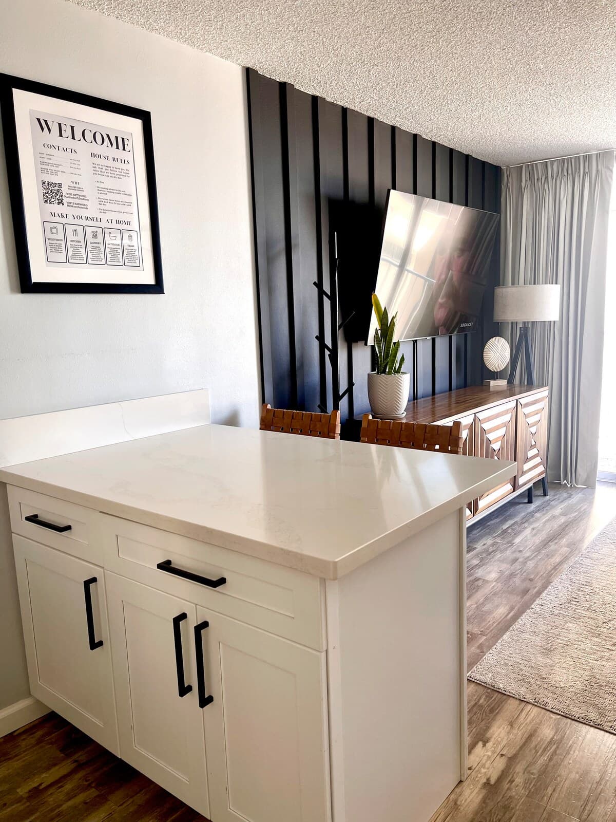Condo in Honolulu · ★4.93 · 1 bedroom · 2 beds · 1 private bath - Photo 4